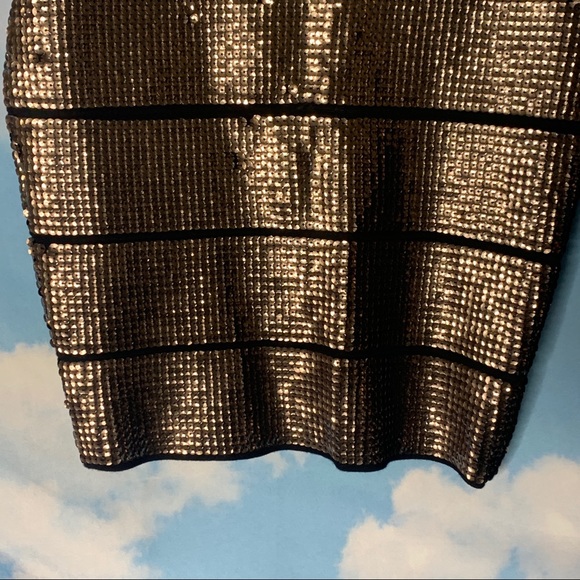 BCBGMaxazria- Sequin Mini Skirt size Small - Picture 3 of 13